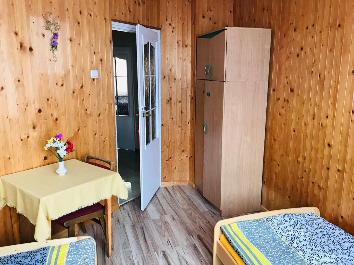 Pokoje Goscinne Ujsoly Bagian luar foto